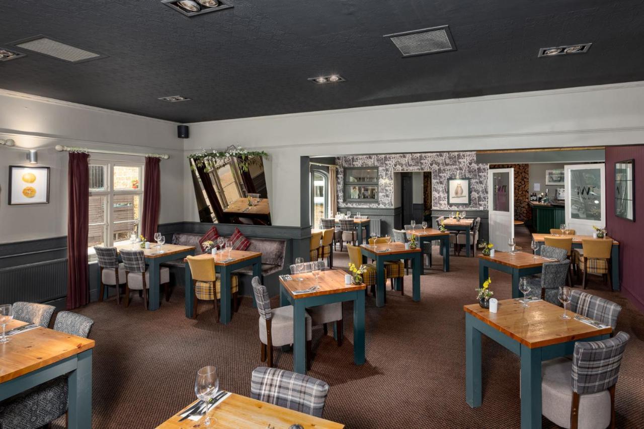 Hotel The World'S End - Northampton Ecton Exterior foto